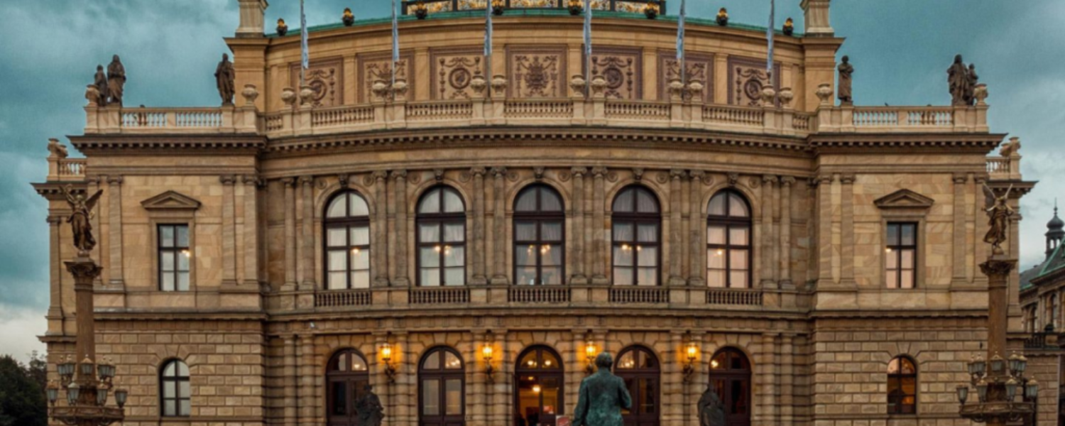 Novo palco giratório para a Ópera Estatal de Praga com LAPP